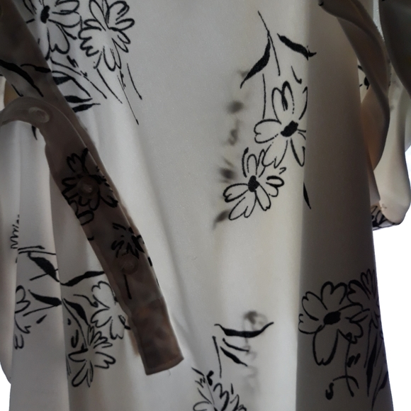 70s Floral Blouse - Picture 7 of 10